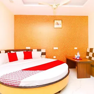 Oyo Flagship 5375 White House Hotel Chandigarh